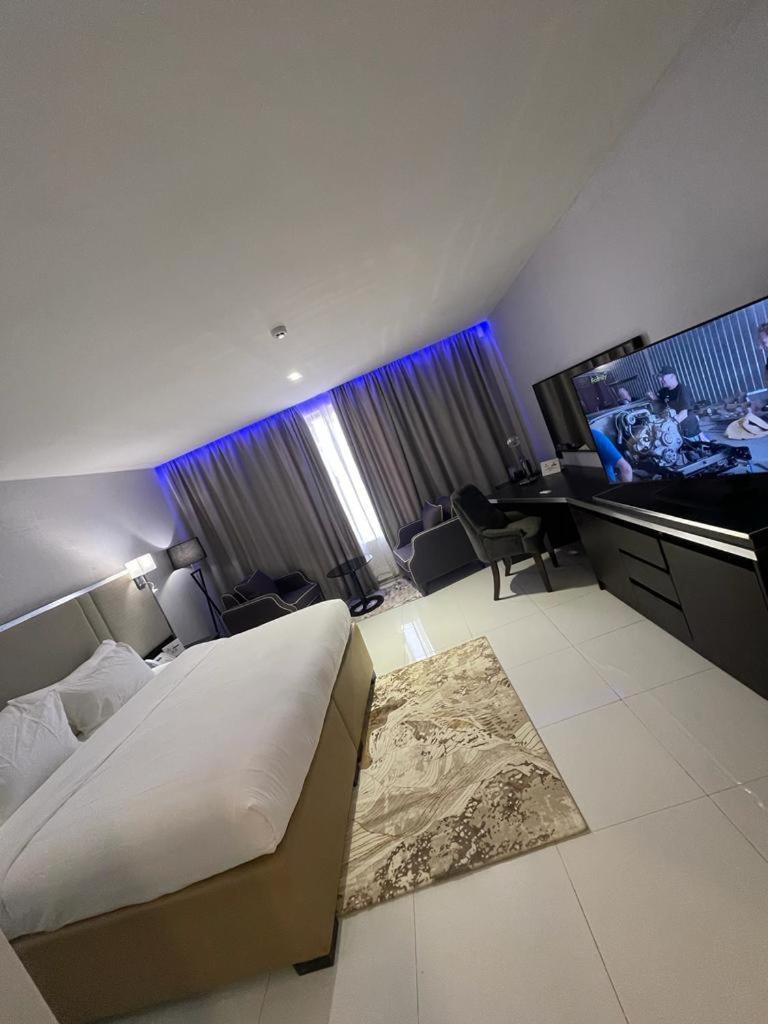 Boulevard Owerri Hotel Esterno foto