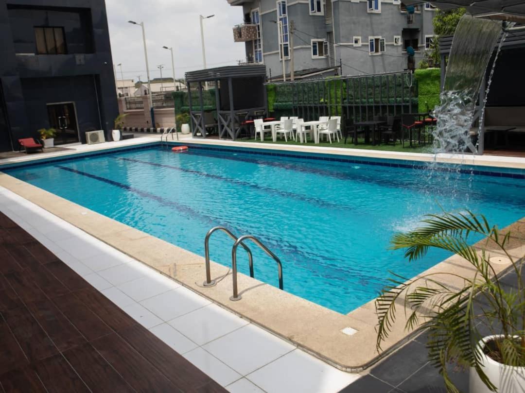 Boulevard Owerri Hotel Esterno foto
