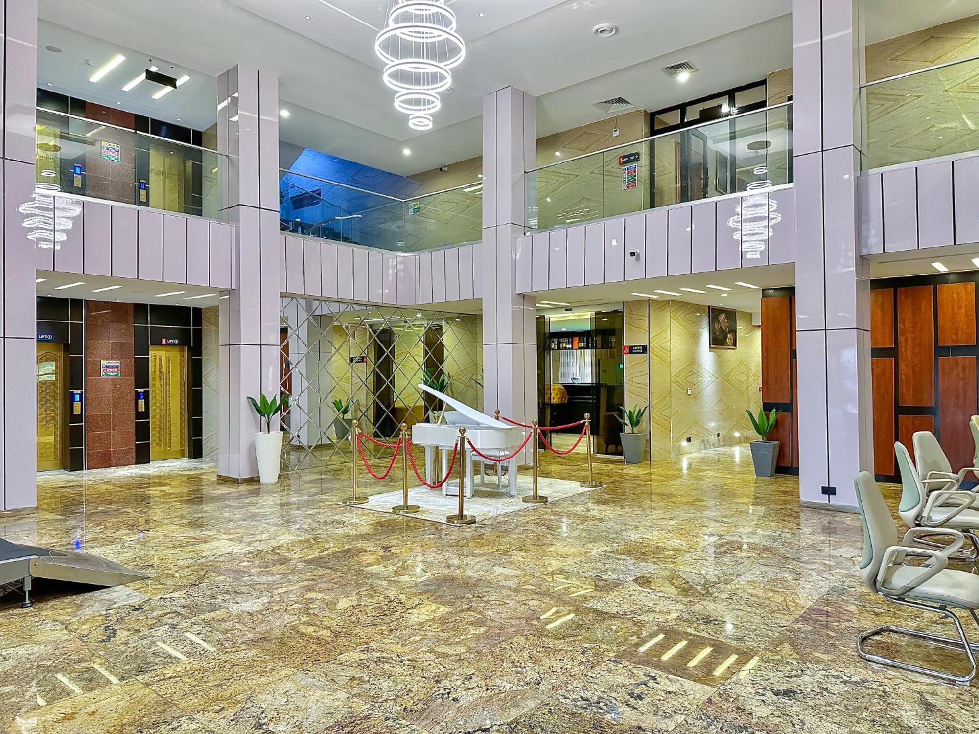 Boulevard Owerri Hotel Esterno foto