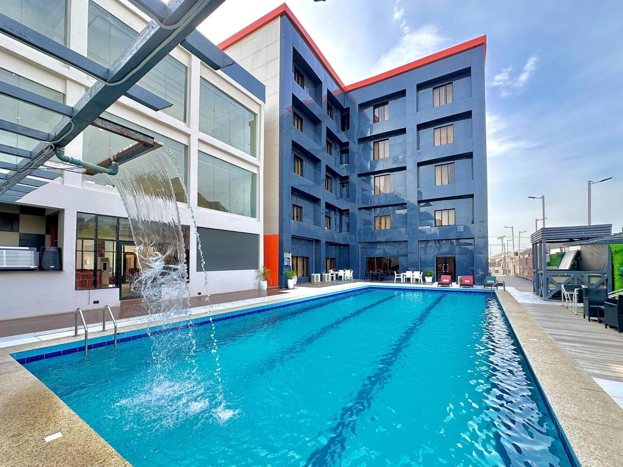 Boulevard Owerri Hotel Esterno foto